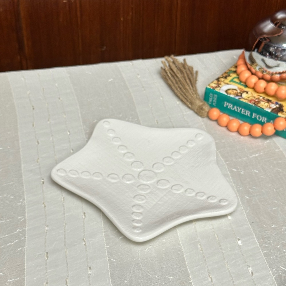 White Coastal Starfish shaped ceramic dish for dinner or decoration